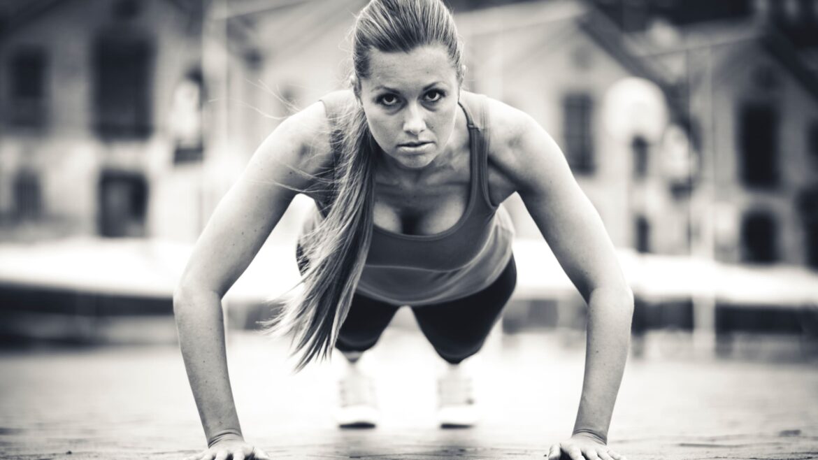 woman doing push up