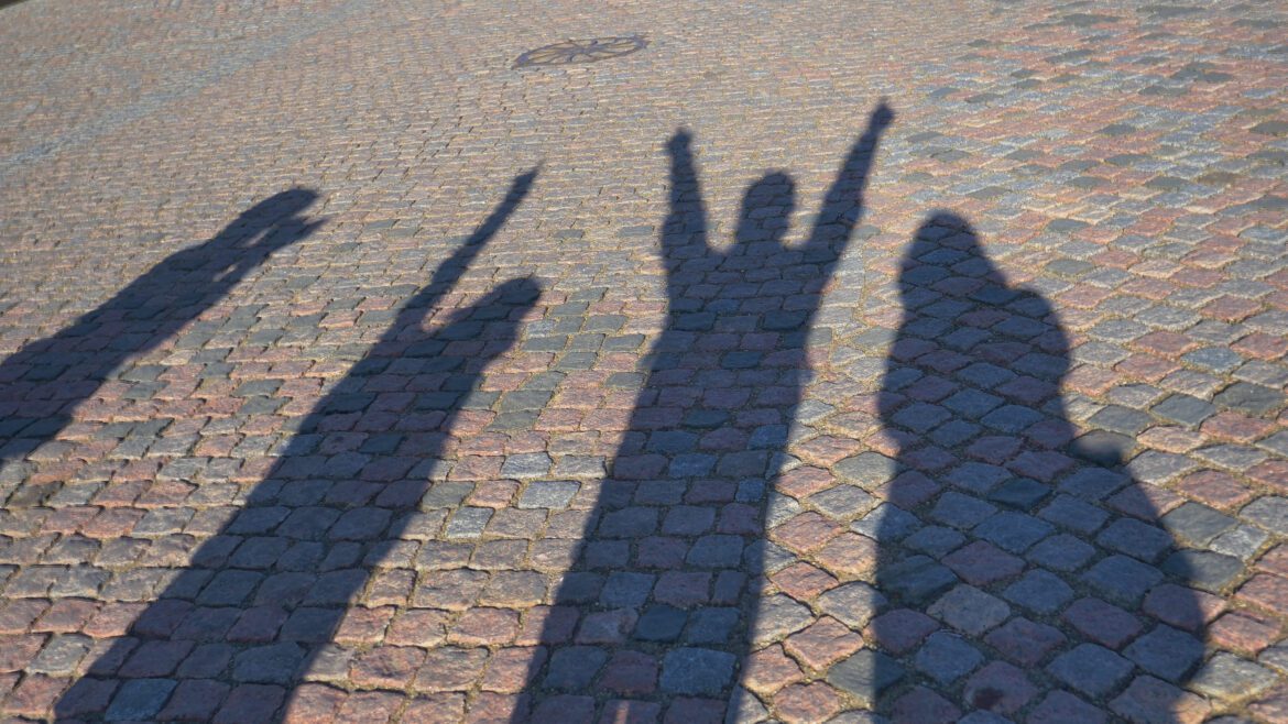 felt 4 different person